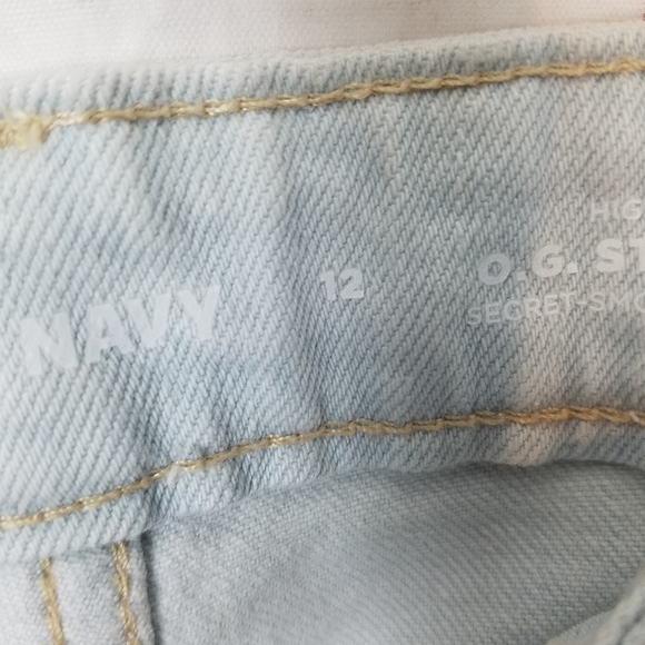 Old navy o.g straight light wash button fly distressed shorts - Picture 9 of 9